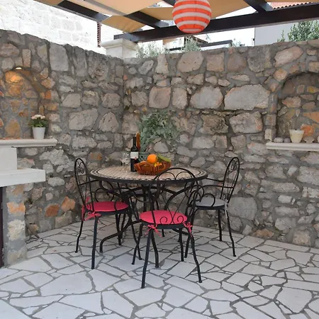 Adorable With Private Terrace *